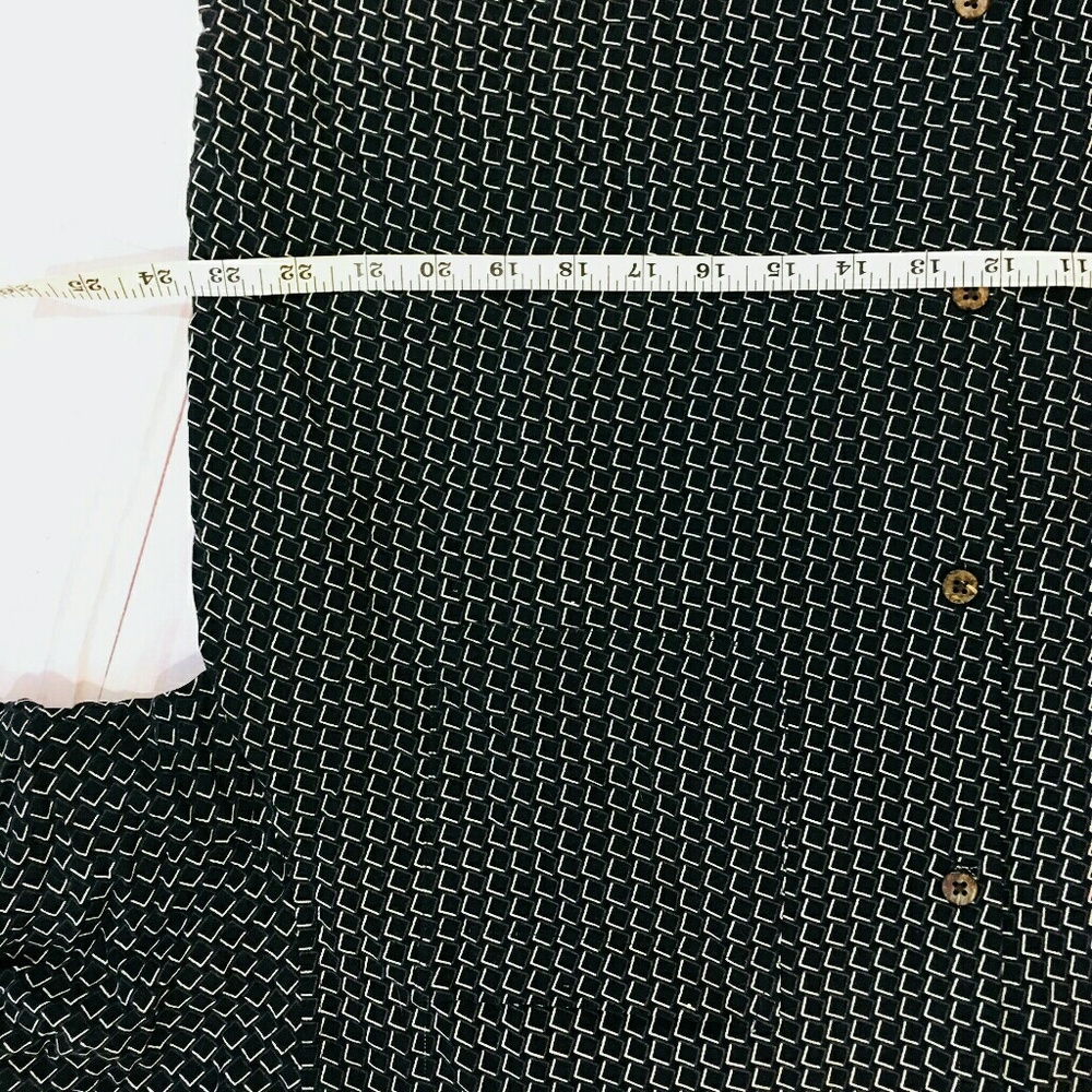 Vintage pattern button up - Picture 3 of 5